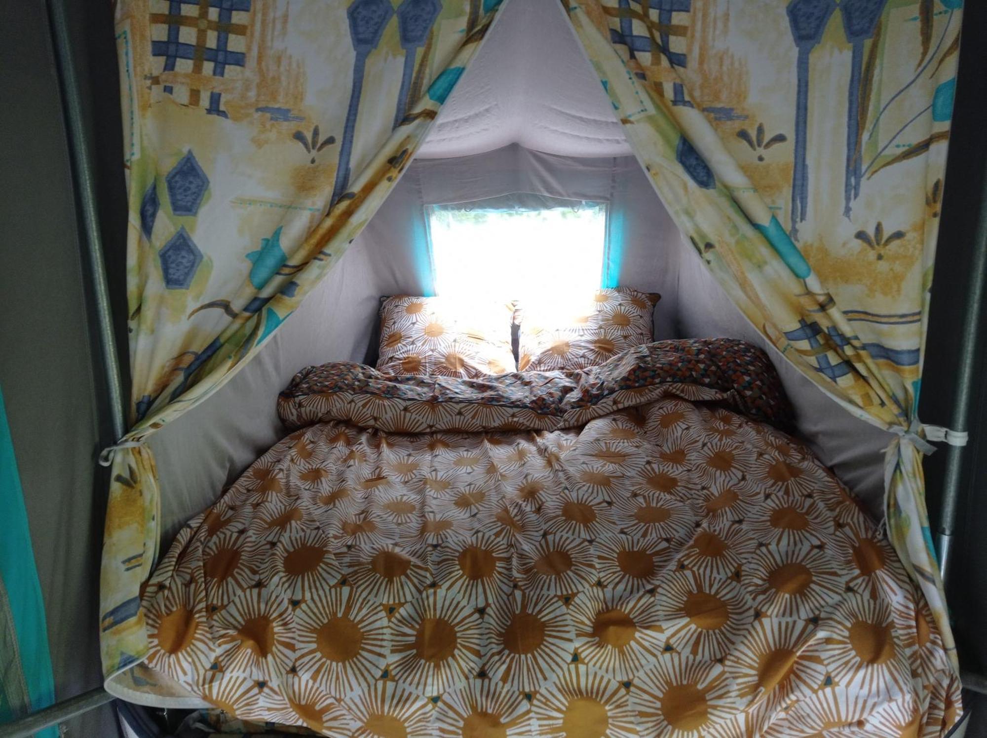 Chez Tombivouac Villa ปิแอร์ฟงด์ ภายนอก รูปภาพ